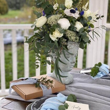 Clouds pusdienu šķīvis + Calm uzkodu šķīvis + gaiši zila salvete