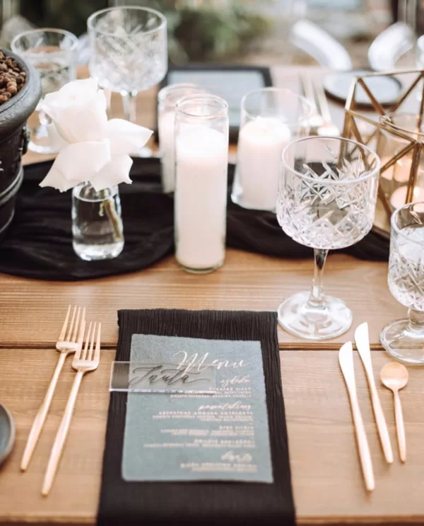 Sparkle glāzes + Zeltīti galda piederumi / Layercake Deco